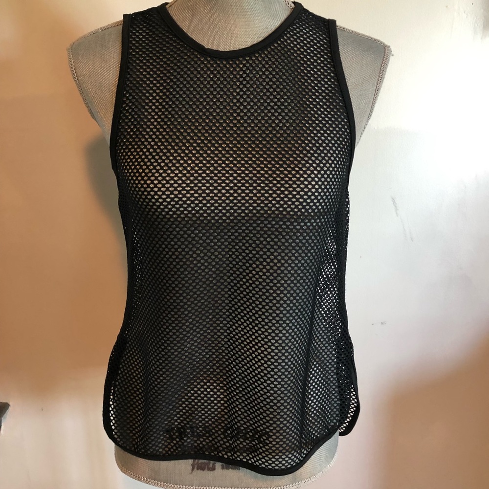 Noli Yoga Infinity Mesh Tank